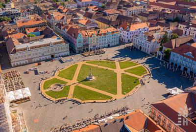 Spațiu comercial, de 157 mp, în P-ța Unirii - 1