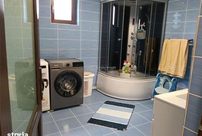 Casă cu 7 camere cu Teren 1100 Mp în Central - 7