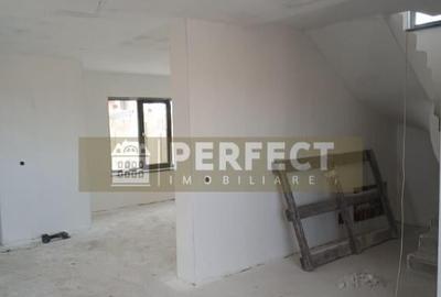 Casă cu 4 camere cu Teren 446 Mp în Bănești