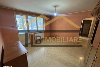Apartament cu 3 camere semidecomandat în Central - 12