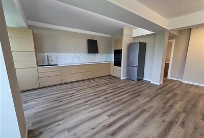 Apartament cu 3 camere decomandat, mobilat în Băneasa