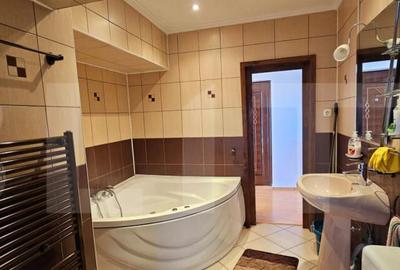 Apartament ultracentral, spa?ios, cu priveli?te panoramic? - 4