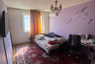 Apartament cu 2 camere decomandat în Apărătorii Patriei