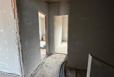 Duplex cu 4 camere cu Canalizare în Moșnița Nouă - 8