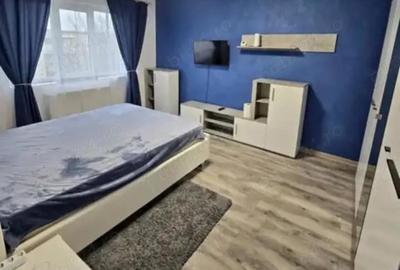 Apartament cu 2 camere decomandat în Baza 3 - 6