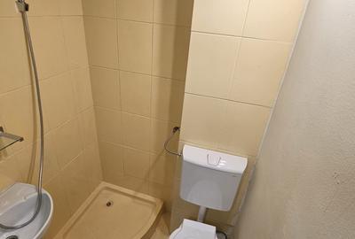 Garsonieră decomandată, mobilată în Poarta 6 - 4