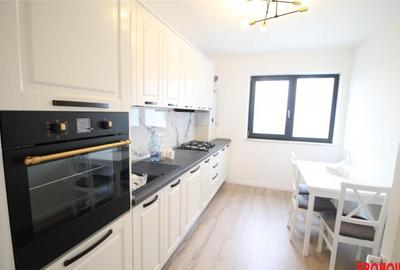 Bloc nou - prima - langa Universitatea Bacovia- 2 camere - - 10