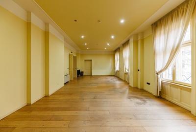 Casă individuală cu 40 camere cu Canalizare în Central - 7