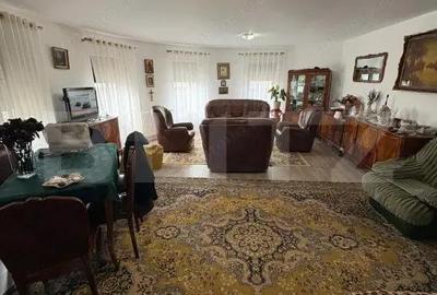 Casă cu 3 camere cu Teren 300 Mp în Central - 16