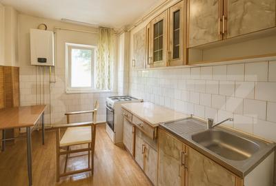 Apartament 3 camere de inchiriat,2 bai, etaj 1, zona Cetate - 2