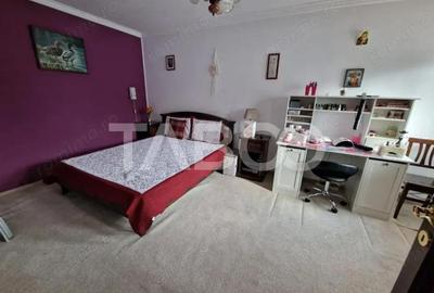 Casă cu 4 camere cu Teren 560 Mp în Central - 4