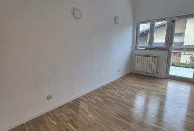 Casă cu 6 camere cu Teren 580 Mp în Central - 12