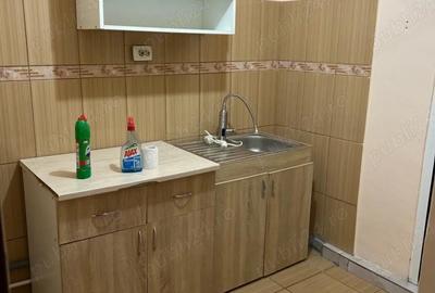 Garsonieră decomandată în Viziru 3 - 5