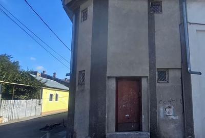 Spatiu comercial / Atelier creatie – 50 mp, parter + etaj – 39.000€ – - 2