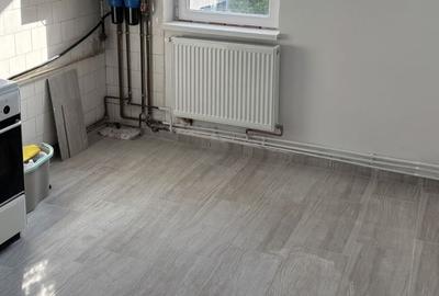 Apartament 2 camere liber la vanzare, in bloc vila zona Central - 2