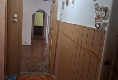 Apartament cu 3 camere semidecomandat în Central - 4