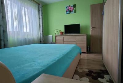 Decomandat, spatios si luminos, vedere frumoasa, Tractorul, Brasov, - 4