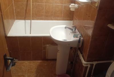 Apartament cu 2 camere în Micro 5 - 7