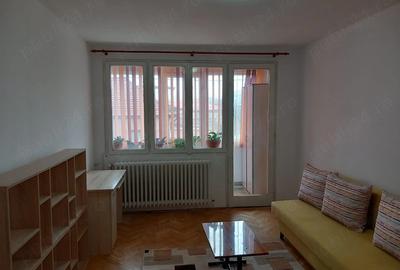 Apartament cu 2 camere semidecomandat în Complex Studențesc