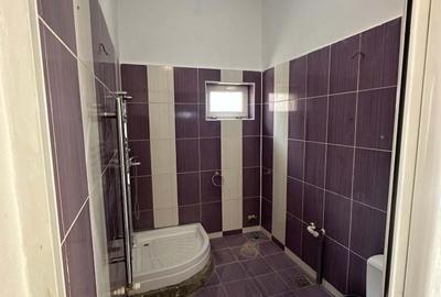 Casă cu 3 camere în Central