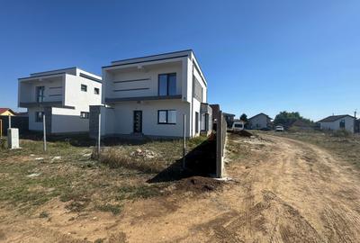 De vânzare duplex 1/2, stil cubic, despărțit prin camera tehnică, Sanandrei. - 2