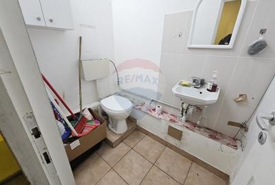 Spațiu comercial, de 45 mp, în Titan - 5