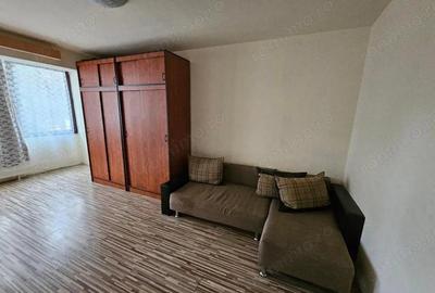 Apartament cu 2 camere decomandat în Budai
