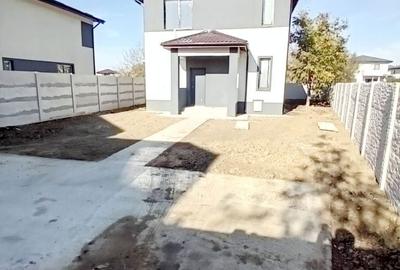 Casă cu 3 camere în Dragomirești-Deal - 11