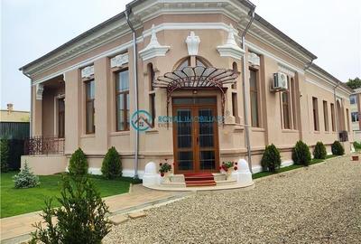 Casă individuală cu 9 camere în Ultracentral