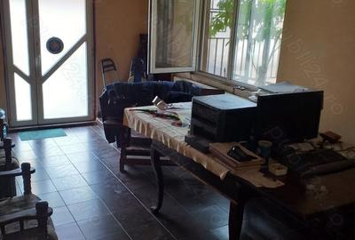 Casă cu 4 camere în Central - 9