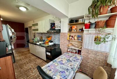 Apartament cu 2 camere decomandat în Decebal - 3