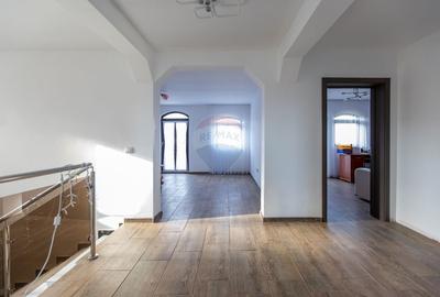 Casă cu 5 camere cu Teren 1000 Mp în Nicolae Bălcescu - 10