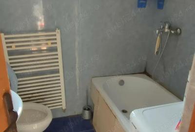 Casă cu 6 camere în Central