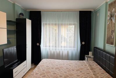 Apartament cu 3 camere semidecomandat, mobilat în Hipodrom 3 - 5