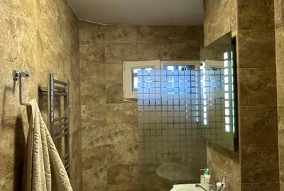 [PROPRIETAR] Podu Roș - 2 camere - 50m2 - etaj 3/4 - 7