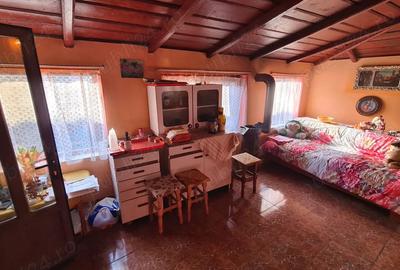 Casă cu 4 camere cu Teren 1730 Mp în Bucești - 8