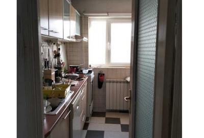 Apartament cu 4 camere semidecomandat în Tineretului - 3