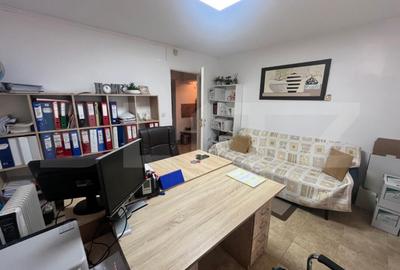 Spațiu comercial, de 28 mp, în Central - 1