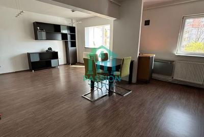 Apartament cu 3 camere decomandat în Astra - 8