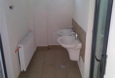 Spațiu comercial, de 450 mp, în Central - 6