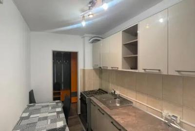 Apartament cu 3 camere semidecomandat, mobilat în Traian - 8