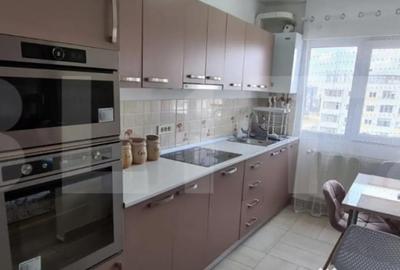 Apartament cu 3 camere semidecomandat în Palat - 1
