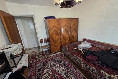 Apartament cu 4 camere semidecomandat în Titan - 17