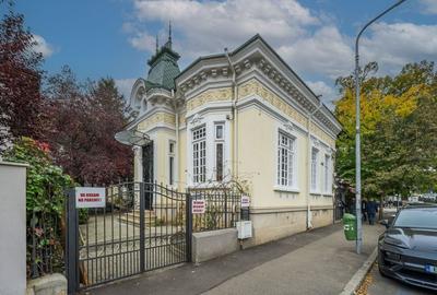 Vila cu farmec interbelic, UNICA, Zona Capitale, renovata! - 1