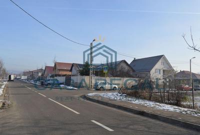 Teren Construcții intravilan de 700 mp, în Oncea - 4