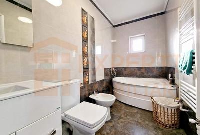 Casă individuală cu 4 camere cu Canalizare în Central - 19