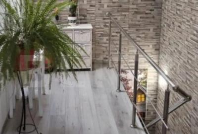 Casă cu 4 camere cu Teren 250 Mp în Central - 3