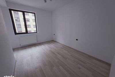 Apartament cu 3 camere decomandat în Tractorul - 2