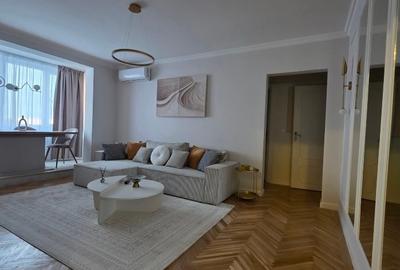 Apartament cu 3 camere decomandat, mobilat în Central - 1