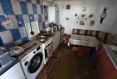 Casa de vanzare Maracineni BZ teren 1000mp COMISION 0 - 12